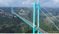 Jembatan Tertinggi di Dunia di China Raup 3,3 Juta Kunjungan, Ekonomi Warga Ikut Tumbuh