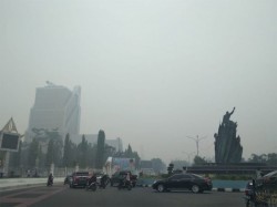 Kabut Asap Makin Tebal, Sebagian Warga Riau Pilih Mengungsi ke Medan