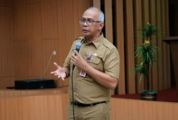 Kadisdik Riau: Tak Wajar Gaji Guru Dibawah Rp 2 Juta