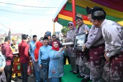 Kafilah Bengkalis Curi Perhatian di Pawai Ta’aruf MTQ Riau 2026, Diikuti 1.212 Peserta