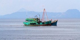 Kapal Angkut Logistik Pemilu 2019 Kandas di Pulau Rusa Kepri