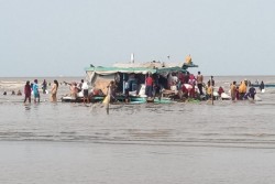 Kapal Muatan Sembako Karam di Perairan Bengkalis, 7 Awak Berhasil Diselamatkan