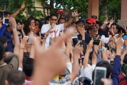 Ke Banten, Sandi Resmikan Ponpes hingga Berdialog dengan Pengusaha Emping