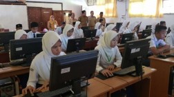 Kemenag: Hampir 100 Persen Madrasah Tsanawiyah-Aliyah UNBK