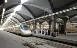 Kereta Api Haramain Kurangi Waktu Perjalanan Makkah-Madinah