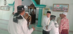 Khatib Shalat Jumat di Singingi Hilir, Syahrul Aidi Sebut Muslim Harus Kaya