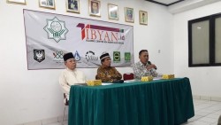 Khawatir Dibongkar, Islamic Center Bekasi Tolak Pembangunan Tol Becakayu