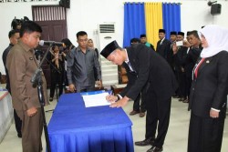 Lantik Kepsek Baru, Kadisdik Pekanbaru: Ingat, Kepsek itu Guru yang Mendapatkan Tugas Tambahan