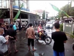 Massa Beratribut PDIP Ricuh Dengan Pemuda Masjid Jogokariyan