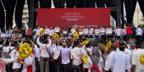 Megawati Dianugerahi Penghargaan Tokoh Penggerak Gotong Royong Desa