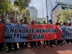 Merasa Dianaktirikan, Perwakilan Honorer Ramai Gugat ke MK, 6 Provinsi Asal Sumatera
