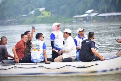 Misharti Buka Pacu Sampan Buluh Cina 2026, Kampar Perkuat Wisata Budaya