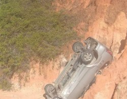 Mobil Avanza Terjun ke Jurang di Wilayah Objek Wisata Sungai Hijau Salo Kampar