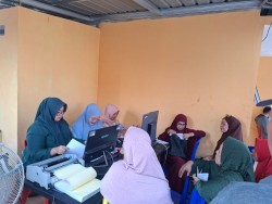 Mobil Pajak Keliling Hadir di Kelurahan Sialangmunggu Pekanbaru, Warga RW 07 Antusias Bayar PBB