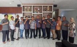 Nizar Datangi PLN Wilayah Riau-Kepri, Listrik Senayang Aktif 24 Jam?