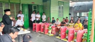 Pascakebakaran Bagan Barat, Pemkab Rohil Salurkan Sembako dan Perlengkapan Darurat untuk Korban