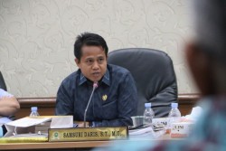 Pejabat Baru Mulai Dilantik, anggota DPRD Riau Harapkan Gubri Mulai Injak Gas