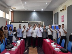 Pemkab Kampar dan Pemprov Riau Perkuat Koordinasi Penanganan Pengungsi