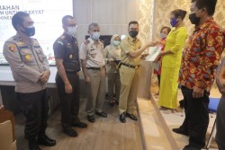 Pemkab Siak Serahkan 1.811 Sertifikat Tanah Untuk Rakyat dari Program PTSL 2020