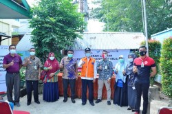 Pemko Pekanbaru dan Human Inisiatif Berikan Yankes ke Warga Limbungan