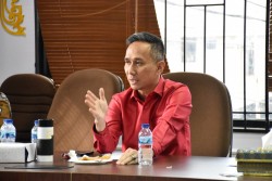 Pemko Pekanbaru Perluas Seragam Sekolah Gratis, DPRD Ingatkan Anggaran Fasilitas Jangan Terganggu