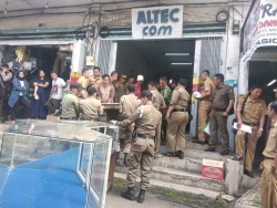 Pemkot dan PN Tanjungkarang Eksekusi 5 Ruko Tak bayar HGB