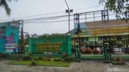Penangkapan Romy di Kanwil Kemenag Jatim Dibantah, Saksi Sebut di Hotel Bumi Surabaya