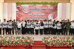 Pengurus PGRI Bengkalis Dilantik, Bupati Kasmarni:Perkuat Peran Guru Sebagai Tombak Kemajuan Bangsa