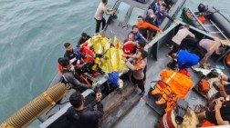 Penyelam Polairud Temukan Bagian Tubuh dan Serpihan Pesawat Sriwijaya Air SJ182