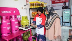 Pertamina Salurkan 33.347 Tabung LPG ke 966 Gerai Koperasi Merah Putih