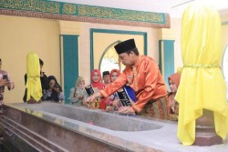 Pj Wali Kota Ziarah Ke Makam Pendiri Kota Pekanbaru