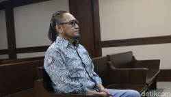 PK Choel Mallarangeng Dikabulkan Hakim MA