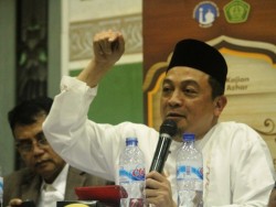 Polri Tetapkan Ustadz Bachtiar Nasir Sebagai Tersangka