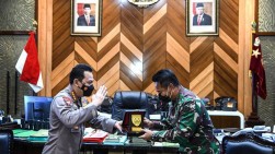 Polri-TNI Gelar Rapim 2021, Bahas Soliditas dan Pemulihan Ekonomi