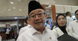 Prabowo Izinkan Dana BOS Dipakai Bayar Gaji Guru Non-ASN