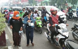 Ratusan Warga Dumai Terjangkit Radang Tenggorokan Akibat Kabut Asap