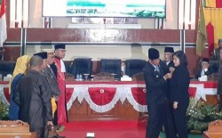 Riono dan Seniy Pimpin Sementara DPRD Lingga