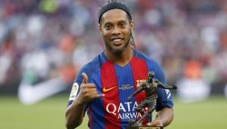 Ronaldinho Akan Latih Pemain Pemula Sumsel