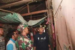 Rumah Kuli Gerobak di Bedah Dandim 0313/KPR