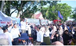 Sambut Hari Buruh, Pemkab Kampar Gelar Gerak Jalan Santai