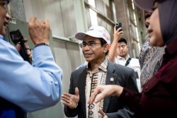 Selain Bantu UMKM, Hendry Munief Dorong Pelaku Industri Kembangkan Industri Halal