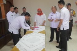 Sertijab Pejabat Di Tenayan Raya, Zarman: Pahami Tupoksi ASN