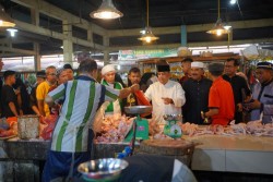 Silaturahim Bersama Wagubri, Pedagang Pasar Syariah Ulul Albab Sampaikan Keluhannya
