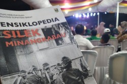 Silek MInangkabau Encyclopedia Becomes The Opening Gift Of SAF 2019