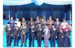 Sinergitas Tanpa Batas, Bupati Kampar Hadiri Upacara Hari Bhayangkara ke-80