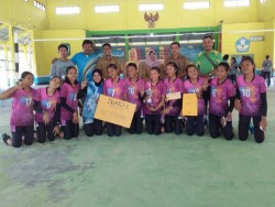 SMAN Olahraga Pekanbaru Juara Volly Ball Putri Tingkat  SLTA Se Riau