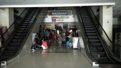 SPR Plaza Padang Masih Gelap, Matahari Pilih Tutup Karena Sarananya Butuh Listrik