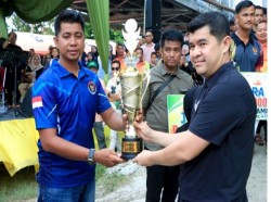 Srigala Muda Asal Siak Hulu Juarai Pacu Sampan HUT Kampar ke-76