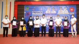 Suami atau Istri Guru Akan Turut Divaksin Covid-19