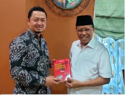 Syahrul Aidi Bersilaturahmi Dengan drh Chaidir, Minta Tunjuk Ajar Selaku Wakil Riau di Senayan